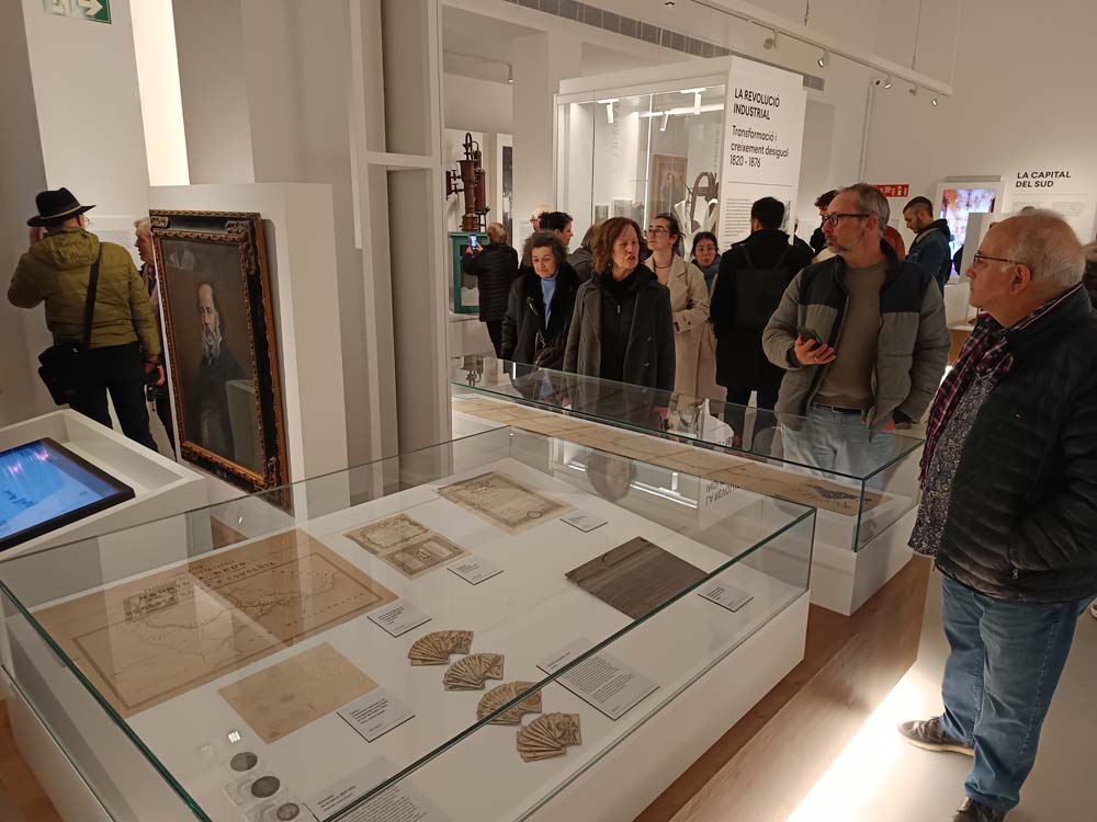 Gairebé un miler de persones visiten el Museu de Reus el dia de la seva reobertura