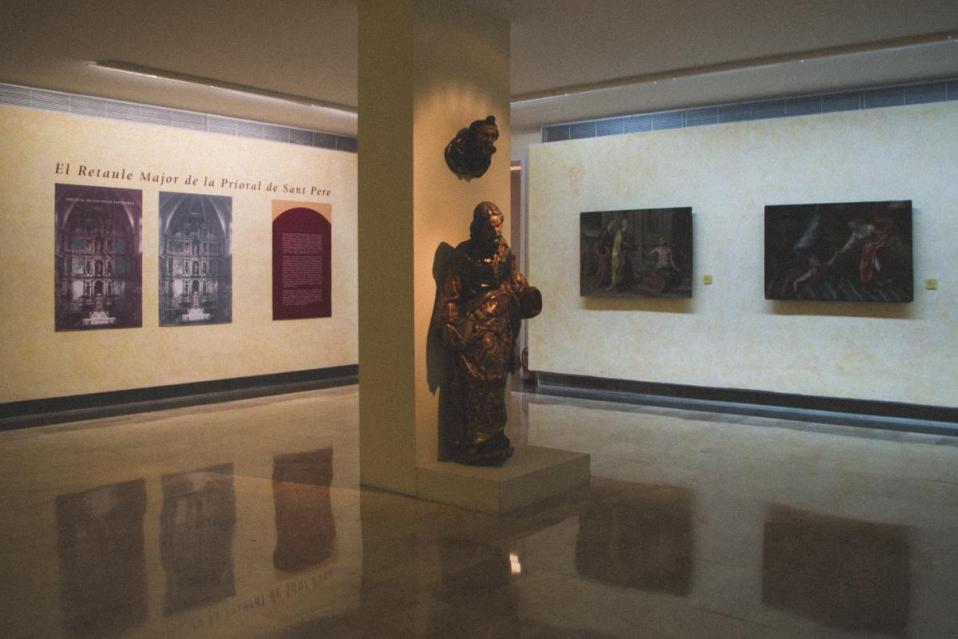 Imatge descriptiva de l'exposició 'El retaule major de la Prioral de Sant Pere'