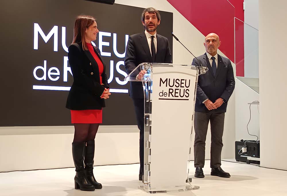 Sandra Guaita, alcaldessa de Reus; Ernest Urtasun, ministre de Cultura, i Joaquim Borràs, director general de Patrimoni Cultural